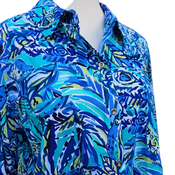 Lilly Pulitzer Sea View Button Down Top Medium - Picture 3 of 8